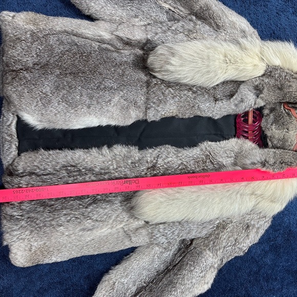 Fur coat - Picture 12 of 12